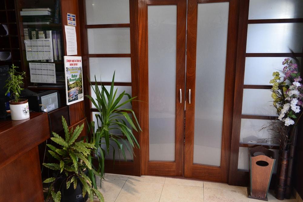 Hotel Alda Estacion Oviedo Kültér fotó